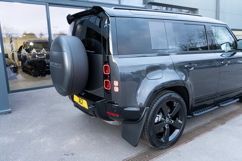 Land Rover Defender 110 D350 MHEV X-Dynamic HSE - U5248