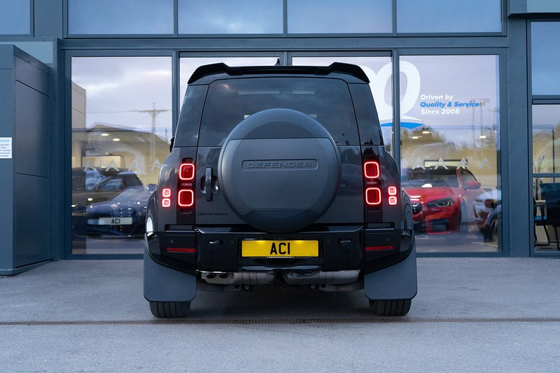 Land Rover Defender 110 D350 MHEV X-Dynamic HSE - U5248