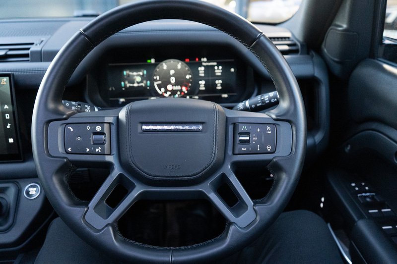 Land Rover Defender 110 D350 MHEV X-Dynamic HSE - U5248