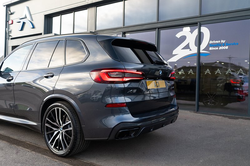 BMW X5 40d MHT M Sport - U5252