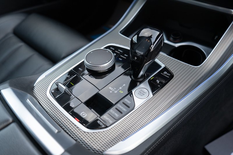 BMW X5 40d MHT M Sport - U5252