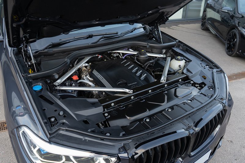 BMW X5 40d MHT M Sport - U5252