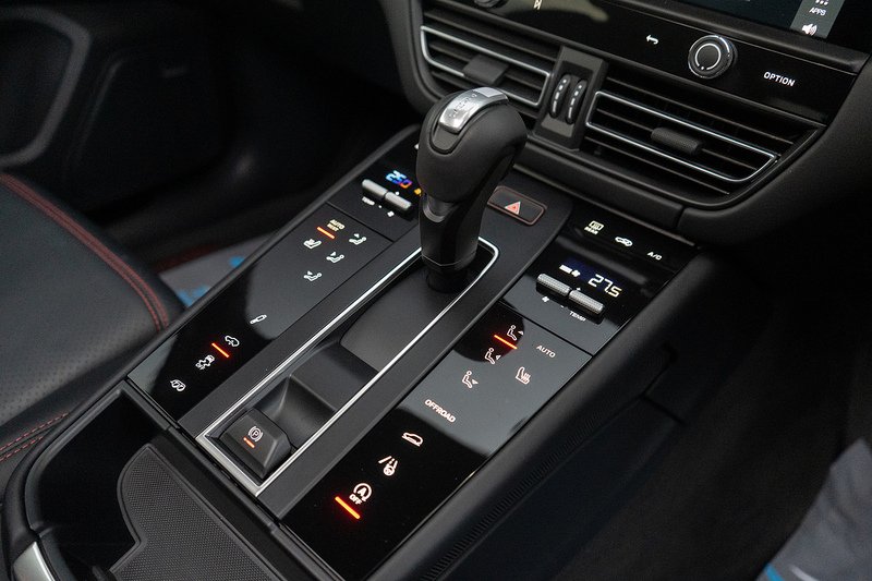 Porsche Macan T V6 GTS - U5259