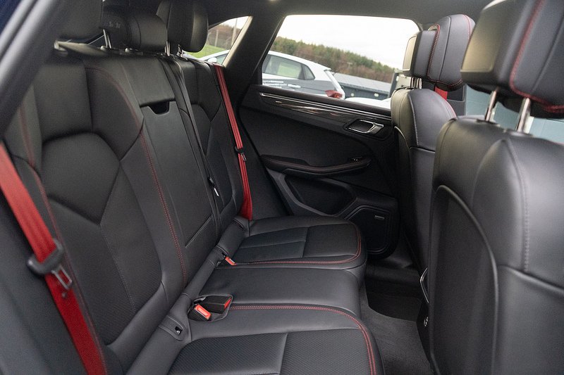 Porsche Macan T V6 GTS - U5259