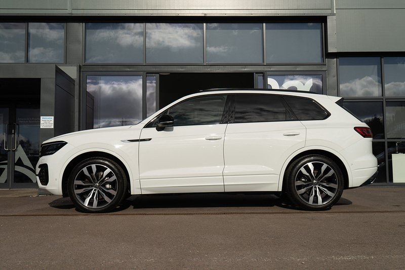 Volkswagen Touareg TDI V6 Black Edition - U5260