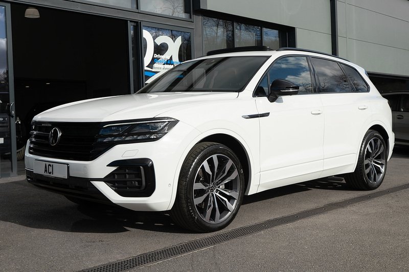 Volkswagen Touareg TDI V6 Black Edition - U5260