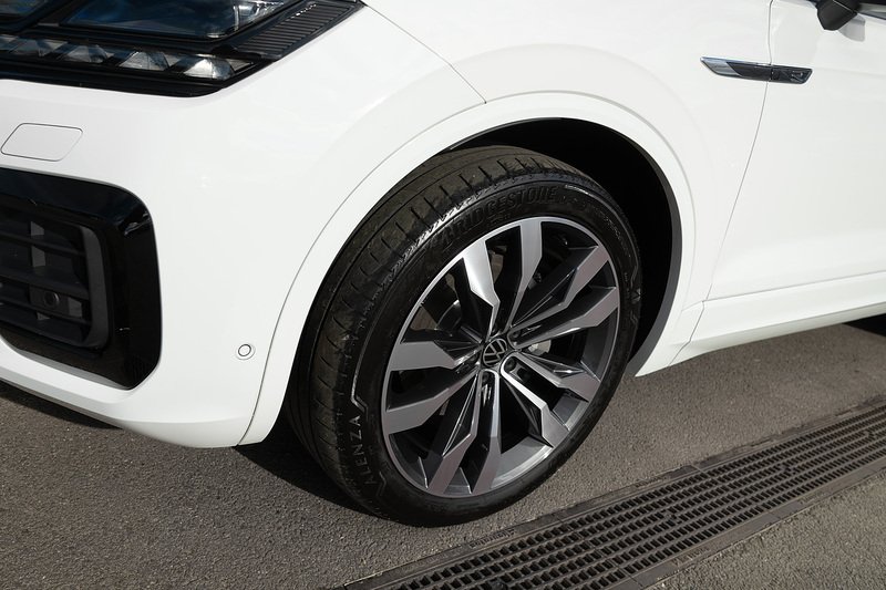 Volkswagen Touareg TDI V6 Black Edition - U5260