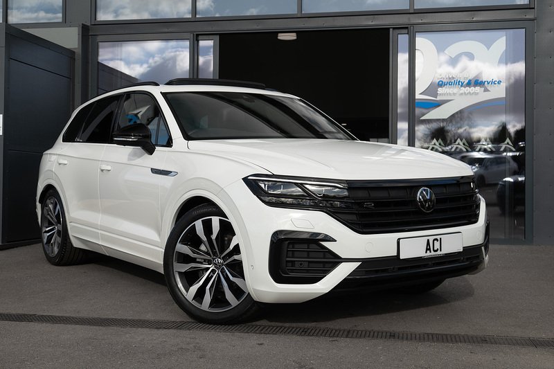 Volkswagen Touareg TDI V6 Black Edition - U5260