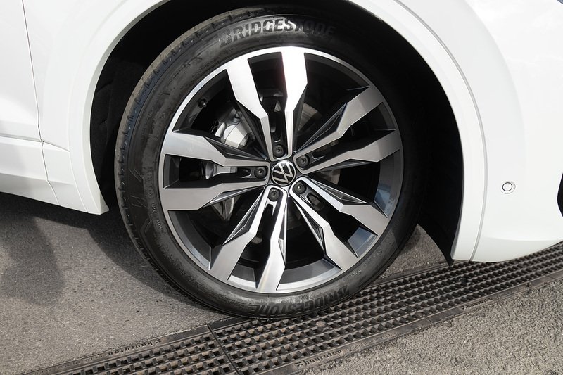 Volkswagen Touareg TDI V6 Black Edition - U5260