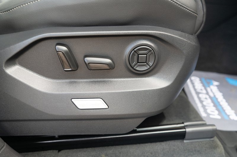 Volkswagen Touareg TDI V6 Black Edition - U5260