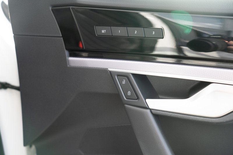 Volkswagen Touareg TDI V6 Black Edition - U5260