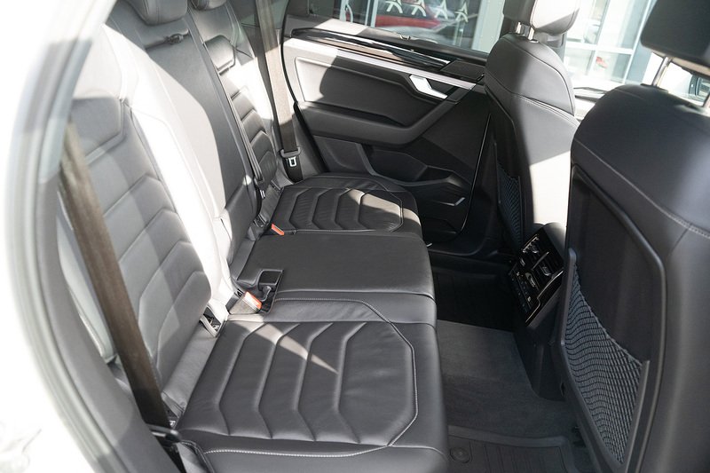 Volkswagen Touareg TDI V6 Black Edition - U5260