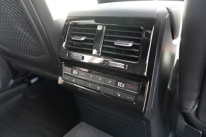 Volkswagen Touareg TDI V6 Black Edition - U5260