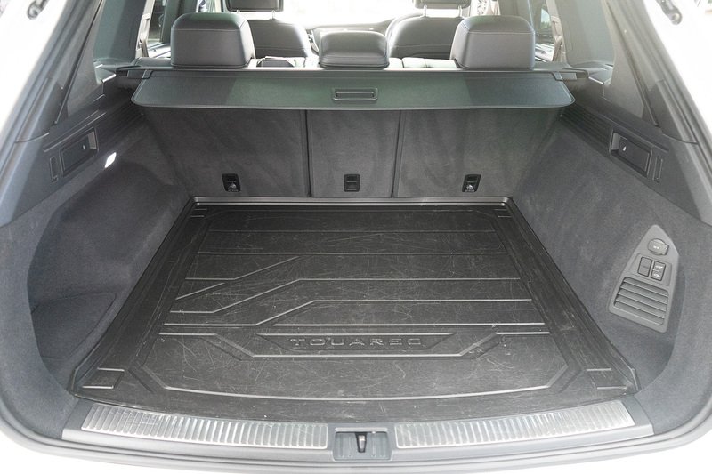 Volkswagen Touareg TDI V6 Black Edition - U5260