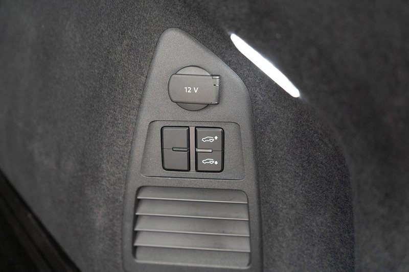 Volkswagen Touareg TDI V6 Black Edition - U5260