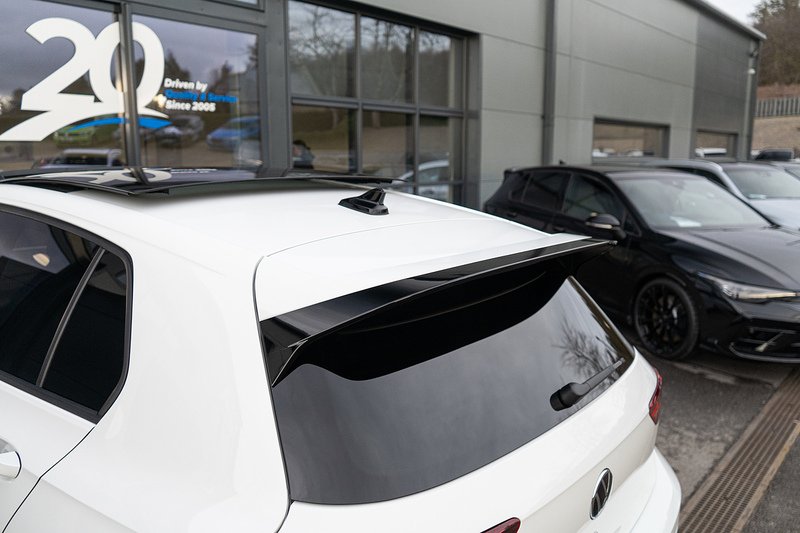 Volkswagen Golf TSI R - U5262