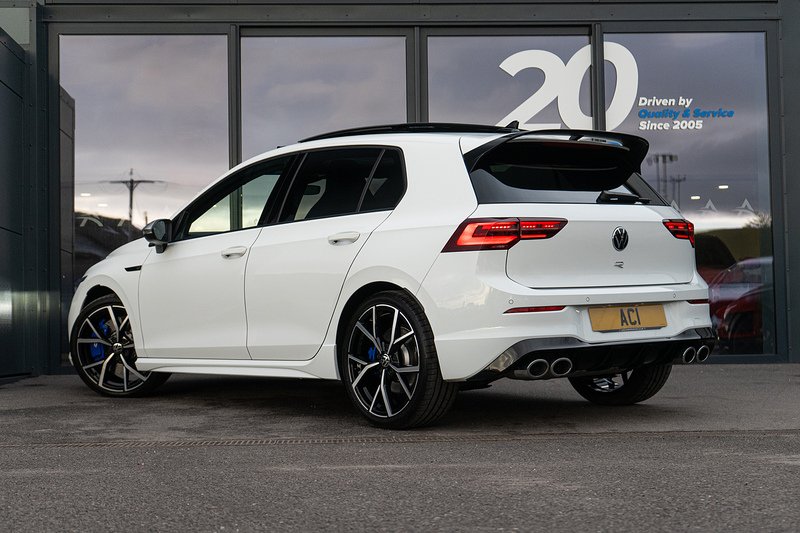 Volkswagen Golf TSI R - U5262