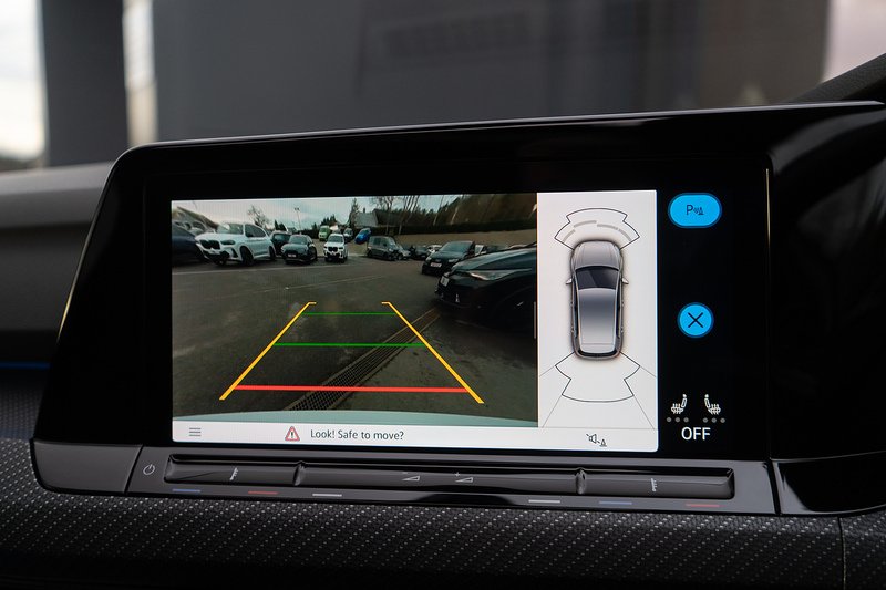 Volkswagen Golf TSI R - U5262