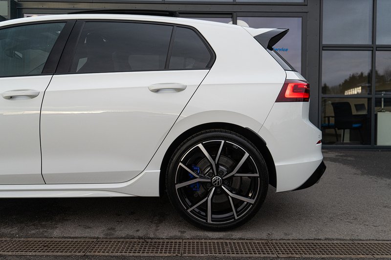 Volkswagen Golf TSI R - U5262