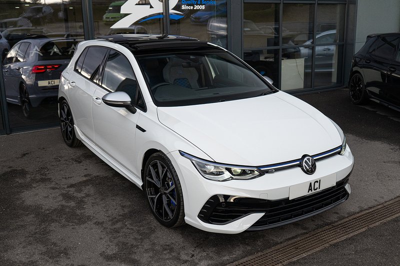 Volkswagen Golf TSI R - U5262