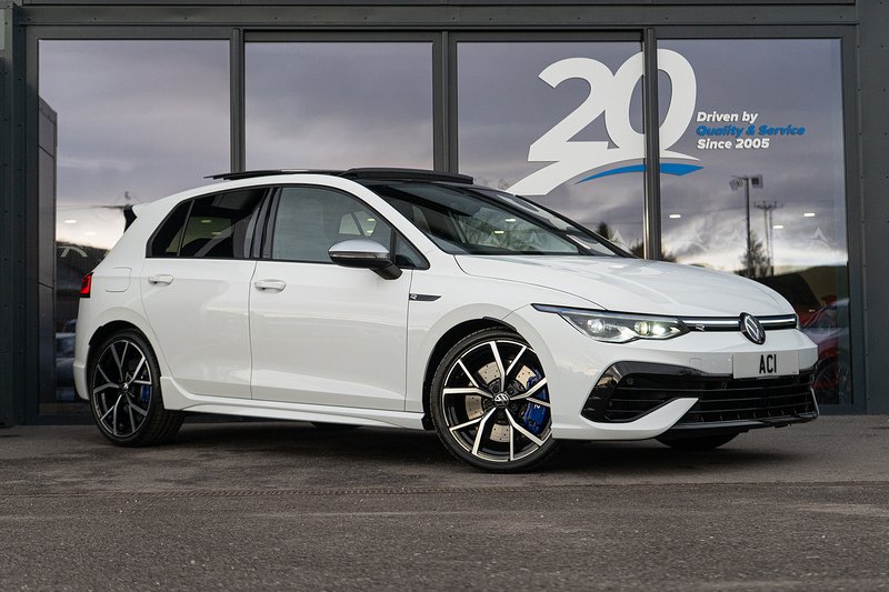 Volkswagen Golf TSI R - U5262