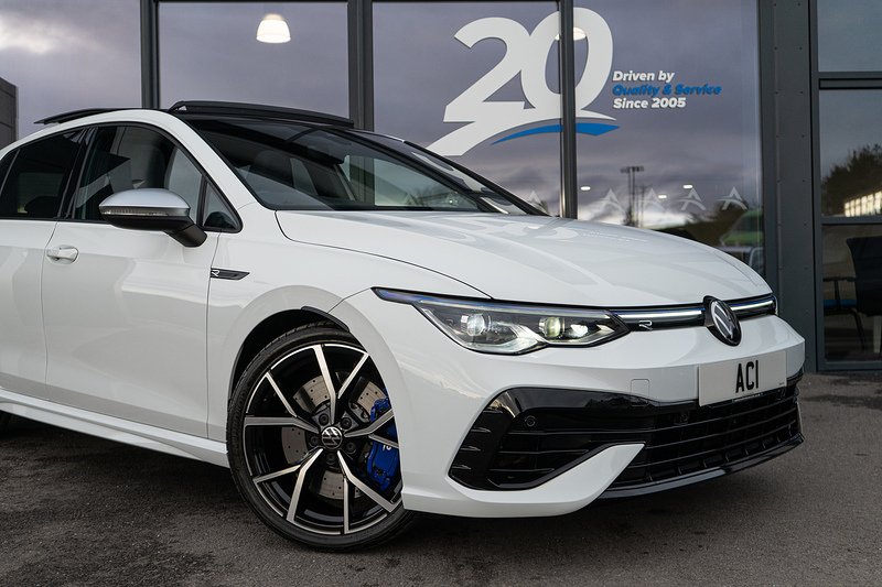 Volkswagen Golf TSI R - U5262