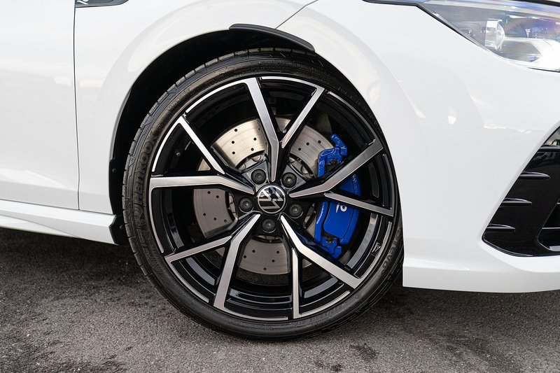 Volkswagen Golf TSI R - U5262