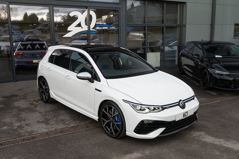 Volkswagen Golf TSI R - U5262