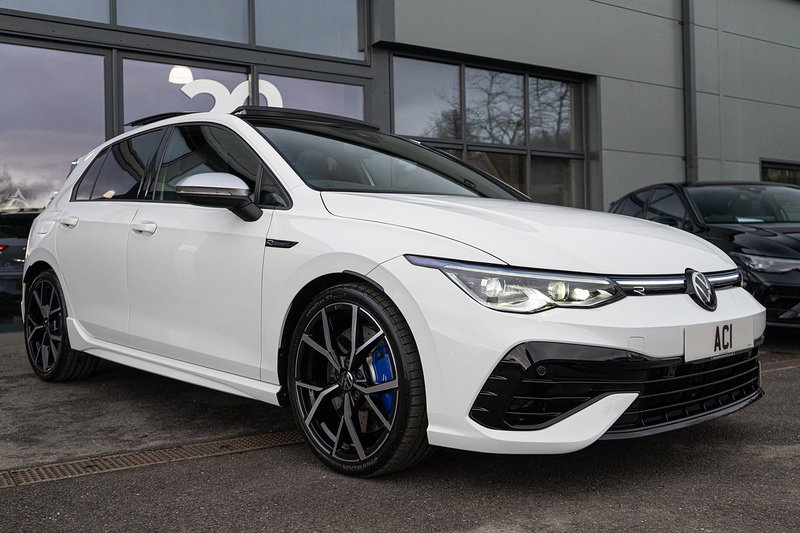 Volkswagen Golf TSI R - U5262