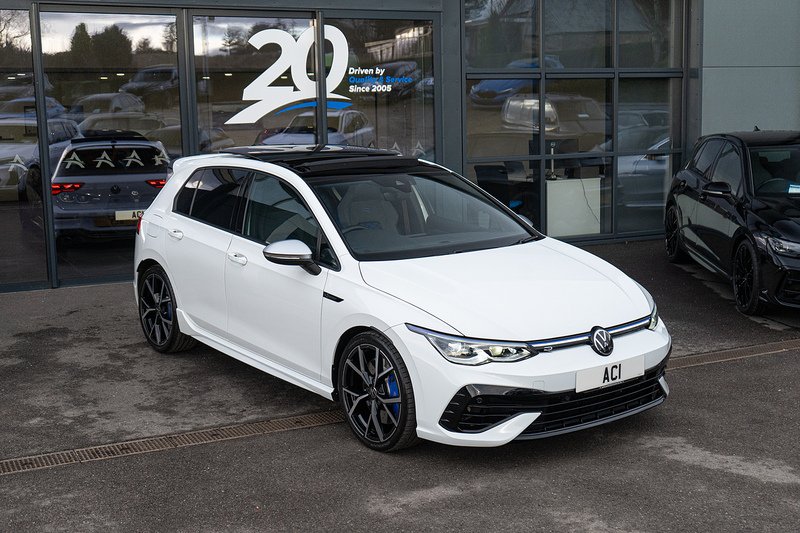 Volkswagen Golf TSI R - U5262