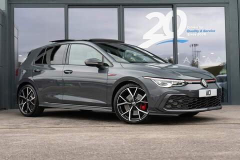 Volkswagen Golf 2.0 D200 MHEV R-Dynamic SE Black SUV 5dr Diesel Auto AWD Euro 6 (s/s) (204 ps)