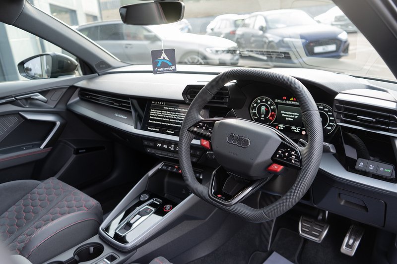 Audi RS3 TFSI Carbon Vorsprung - U5269