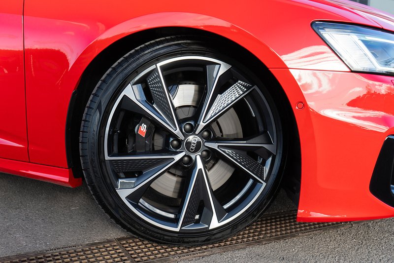 Audi S6 Avant TDI V6 Black Edition - U5271