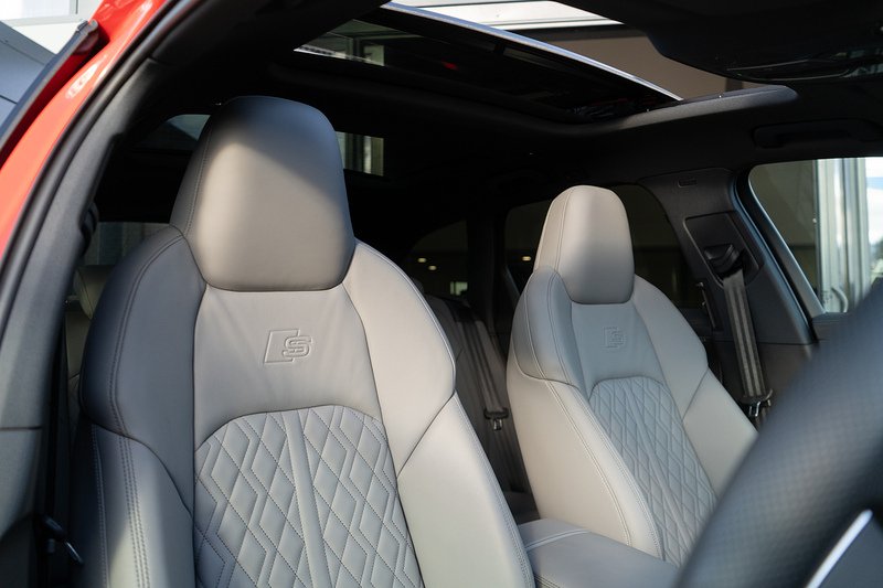 Audi S6 Avant TDI V6 Black Edition - U5271