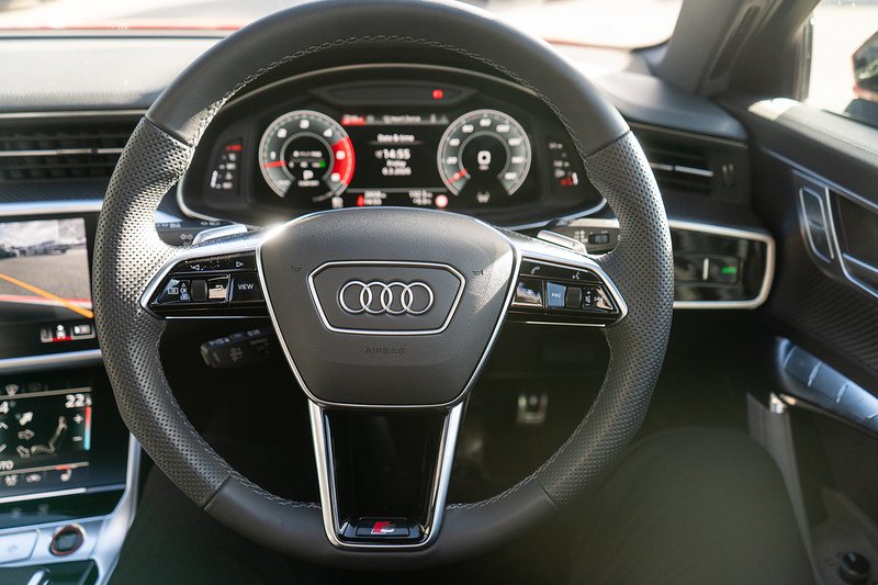 Audi S6 Avant TDI V6 Black Edition - U5271