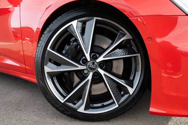 Audi S6 Avant TDI V6 Black Edition - U5271