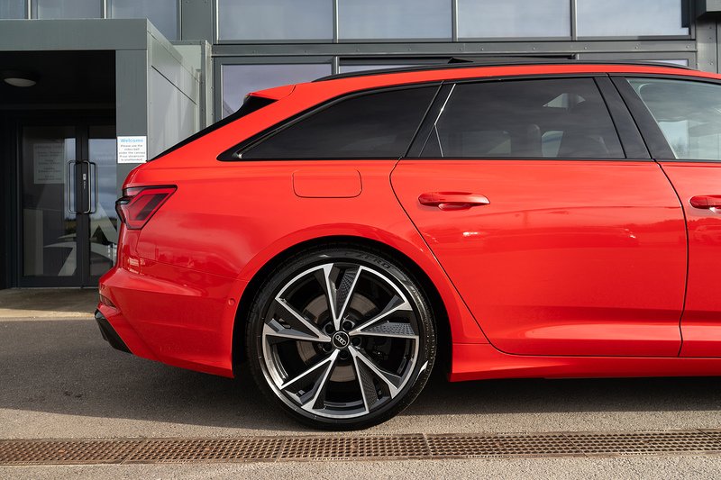 Audi S6 Avant TDI V6 Black Edition - U5271