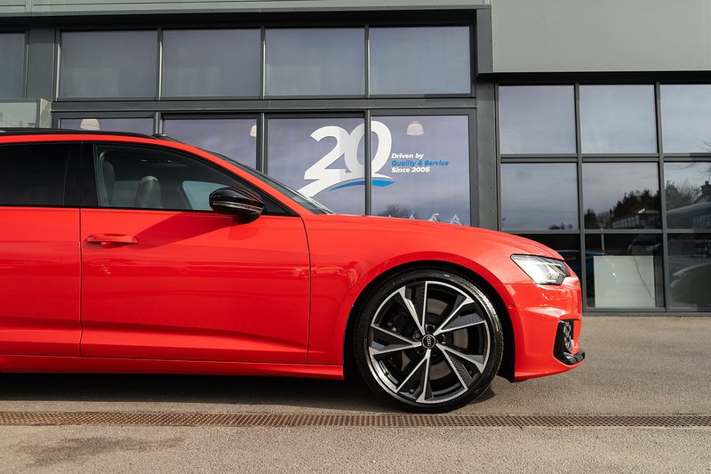 Audi S6 Avant TDI V6 Black Edition - U5271
