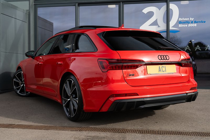 Audi S6 Avant TDI V6 Black Edition - U5271