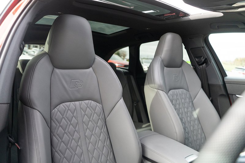 Audi S6 Avant TDI V6 Black Edition - U5271