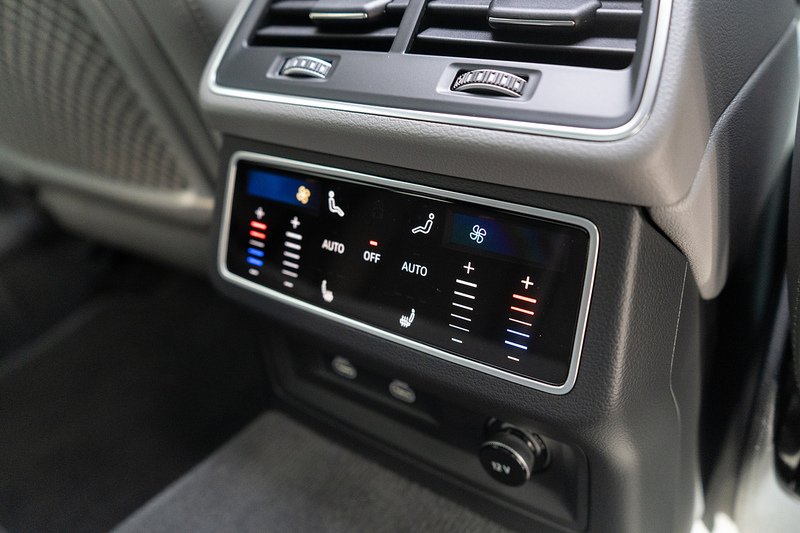 Audi S6 Avant TDI V6 Black Edition - U5271