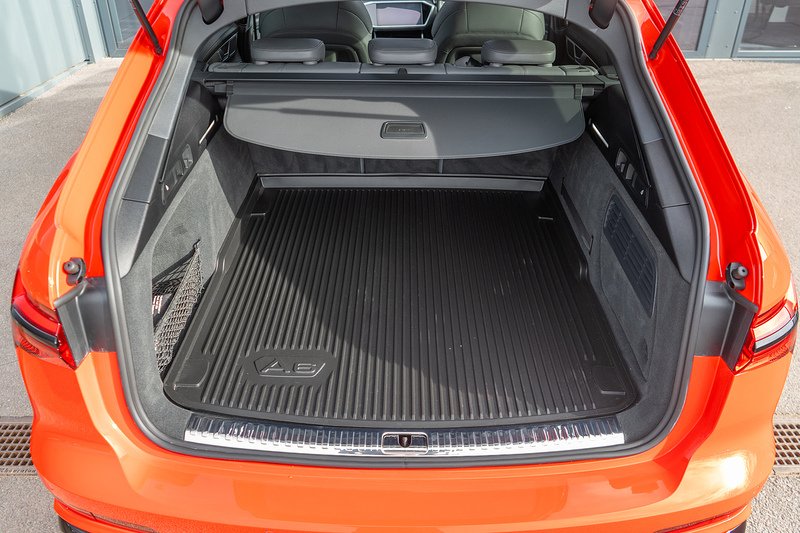 Audi S6 Avant TDI V6 Black Edition - U5271