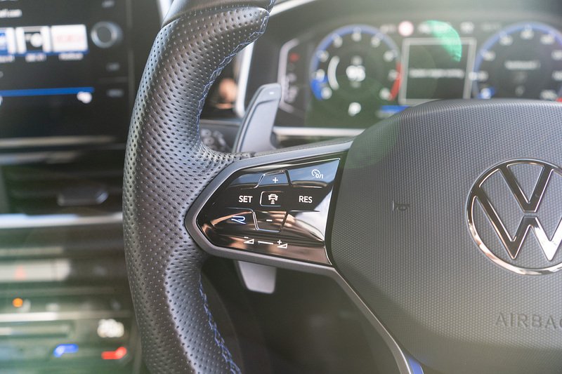 Volkswagen T-Roc TSI R - U5275