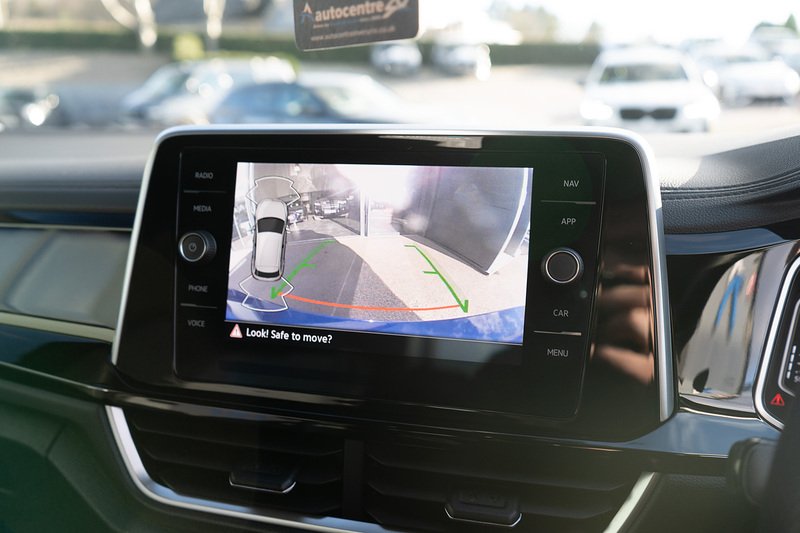 Volkswagen T-Roc TSI R - U5275