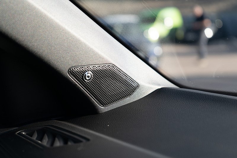 Volkswagen T-Roc TSI R - U5275