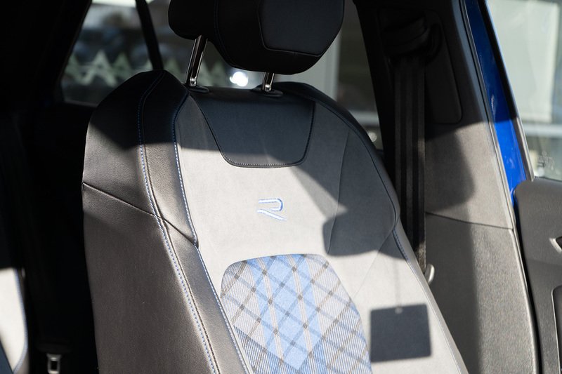 Volkswagen T-Roc TSI R - U5275