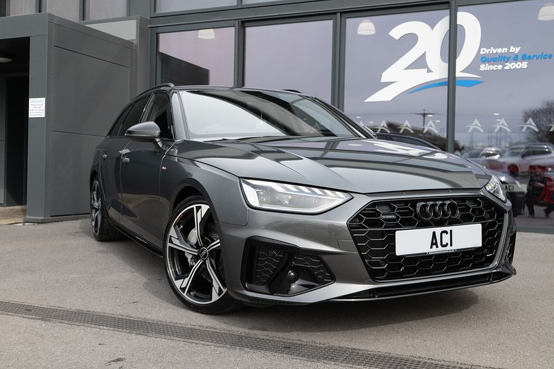 Audi A4 Avant TDI Black Edition - U5276