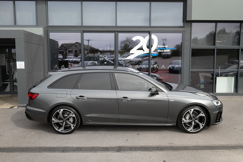Audi A4 Avant TDI Black Edition - U5276