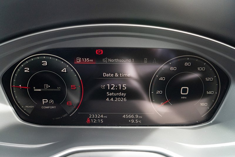 Audi A4 Avant TDI Black Edition - U5276