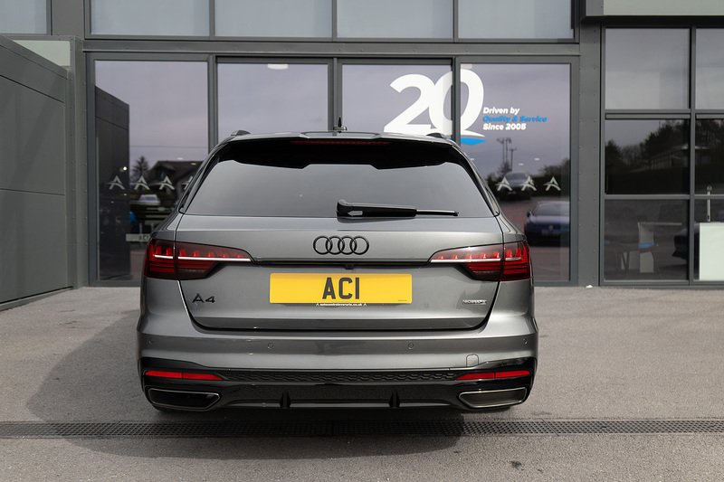Audi A4 Avant TDI Black Edition - U5276